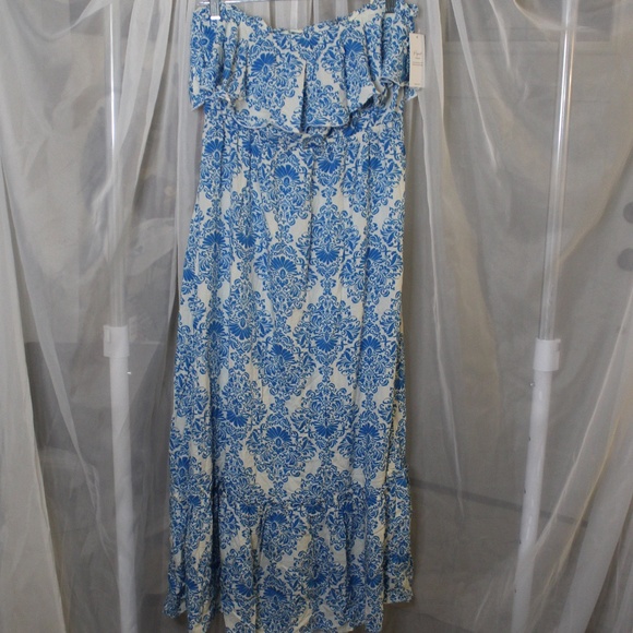 NWT POPVIL Blue/White Floral pattern strapless maxi dress with ruffles in Sz (M) - Picture 2 of 9